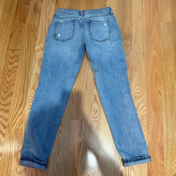 Boyfriend Fit Blue Dyed Distressed Denim GAP Jean Women US 0 - Picture 2 of 7